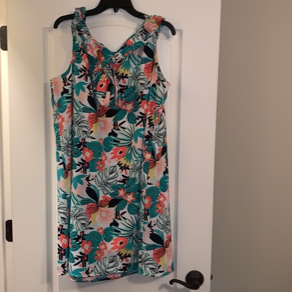 crown & ivy Summer Floral Print Dress - Picture 2 of 4